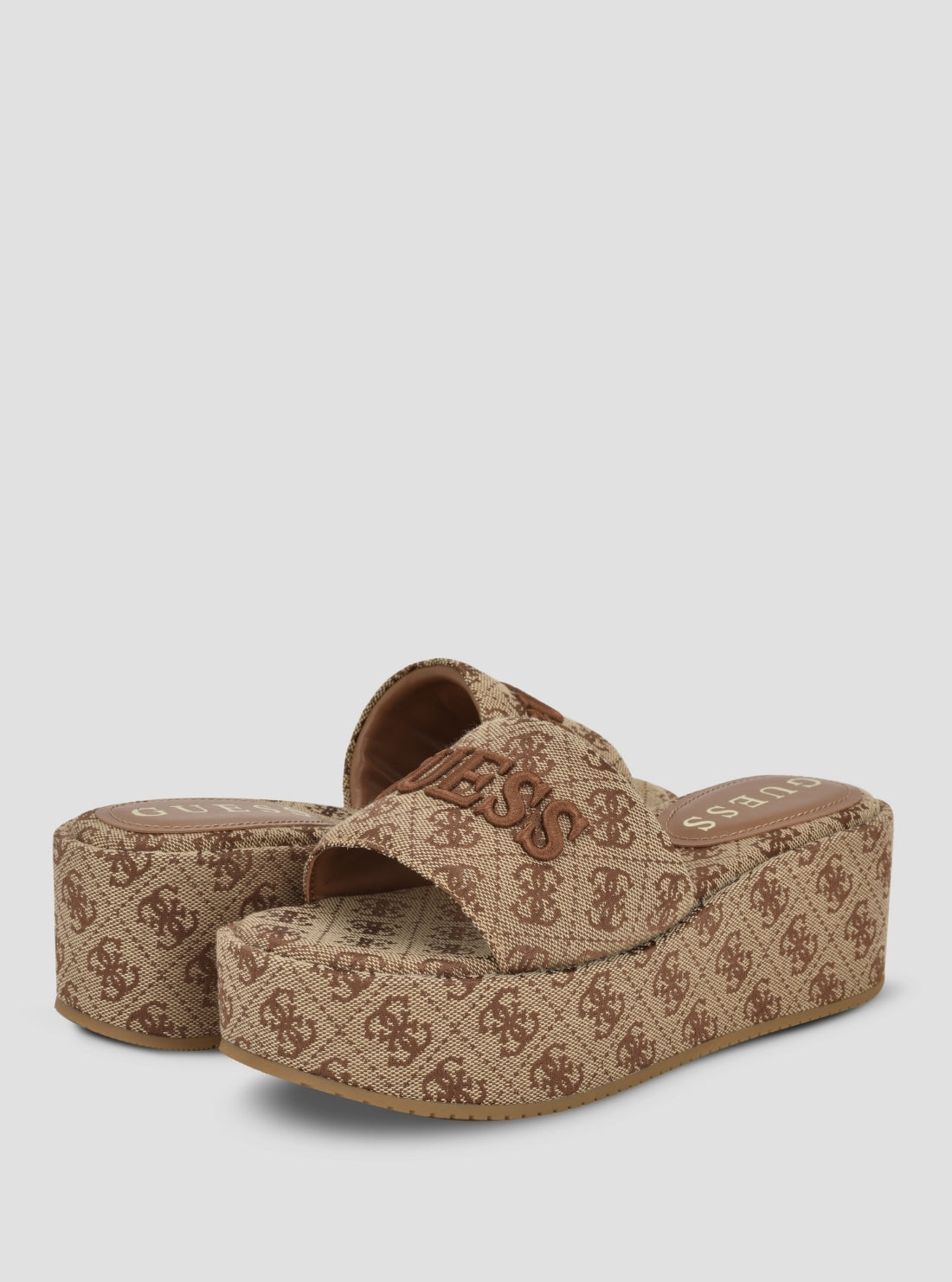 GUESS Womens Medium Brown Bintai Platform Sandals BINTAI  Front Side View