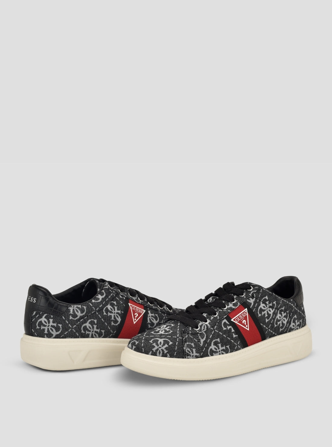 GUESS Mens Black Caffen2 Sneakers CAFFEN2 Front Side View