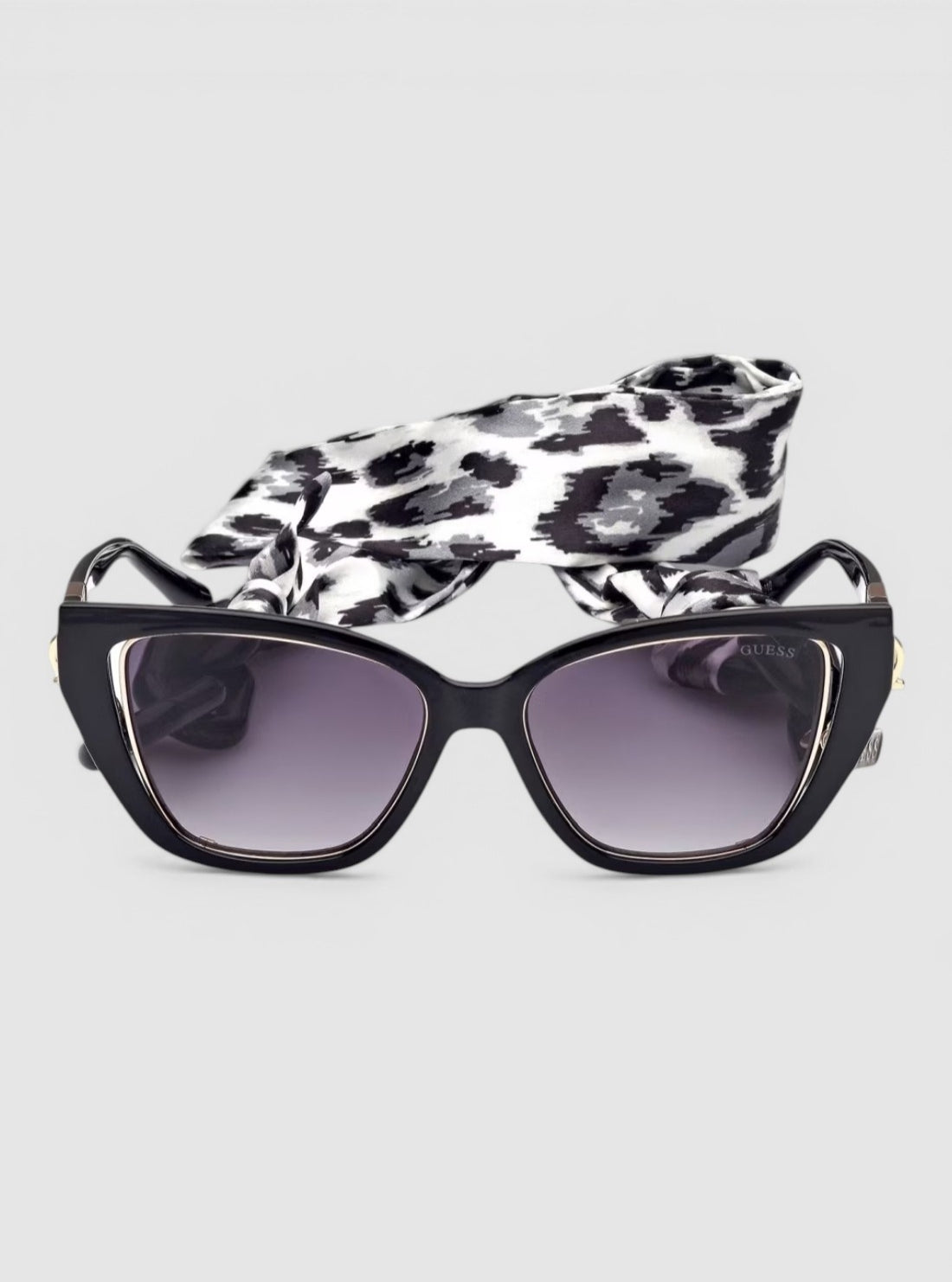 GUESS Accessories Black Rectangular Sunglasses GU781601B Front View