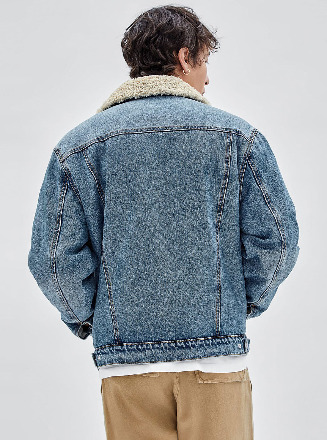 GUESS Men's Guess Originals Blue Denim Vintage Jacket M2RG77D4DP0 Back View