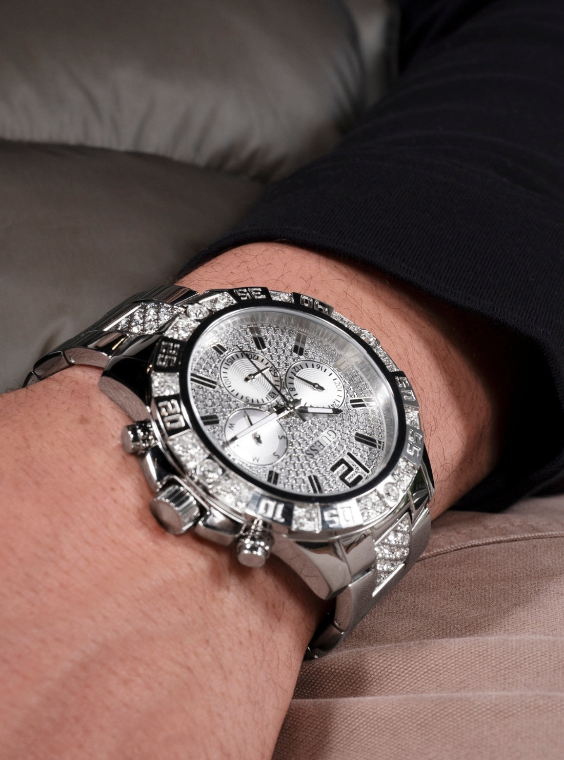 GUESS Accessories Silver Majestic Link Watch GW0796G1 Detail View