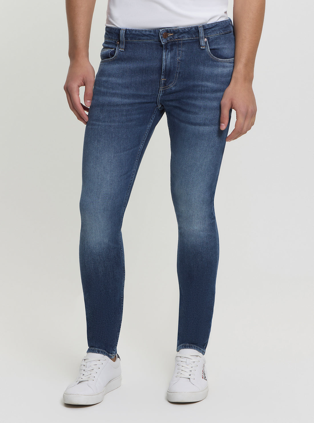 GUESS Mens Low-Rise Skinny Fit Chris Denim Jeans in Medium Wash M2YA27D4Q42 Front View