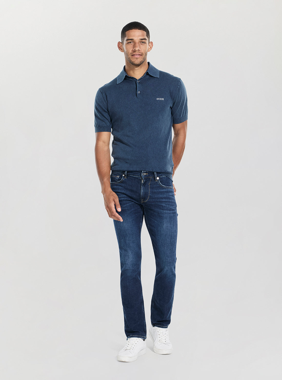 GUESS Mens Mid-Rise Blue Finnley Jeans in Medium Wash M5BAS2D0582 Full View