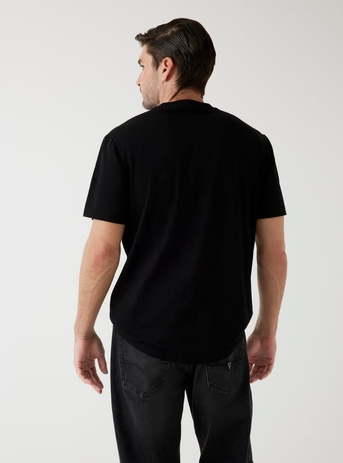 GUESS Mens Black Logo lettering T-Shirt M5BI05I3Z14 Back View