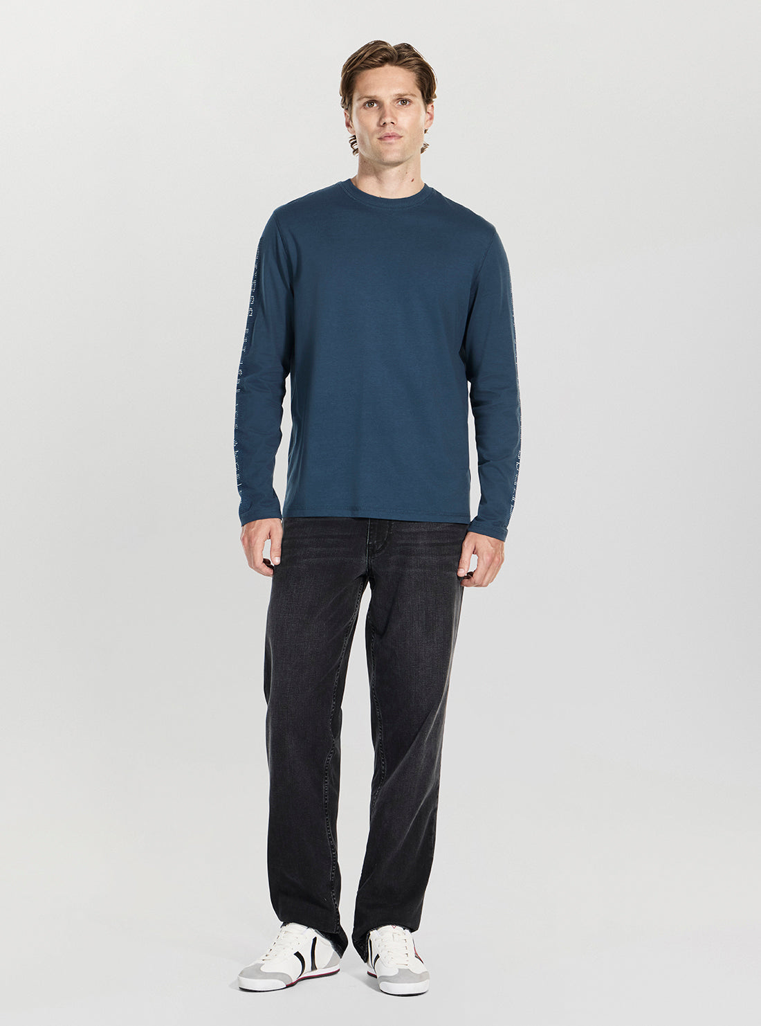 GUESS Mens Blue Long Sleeve Logo T-Shirt M5BI06I3Z14 Full View