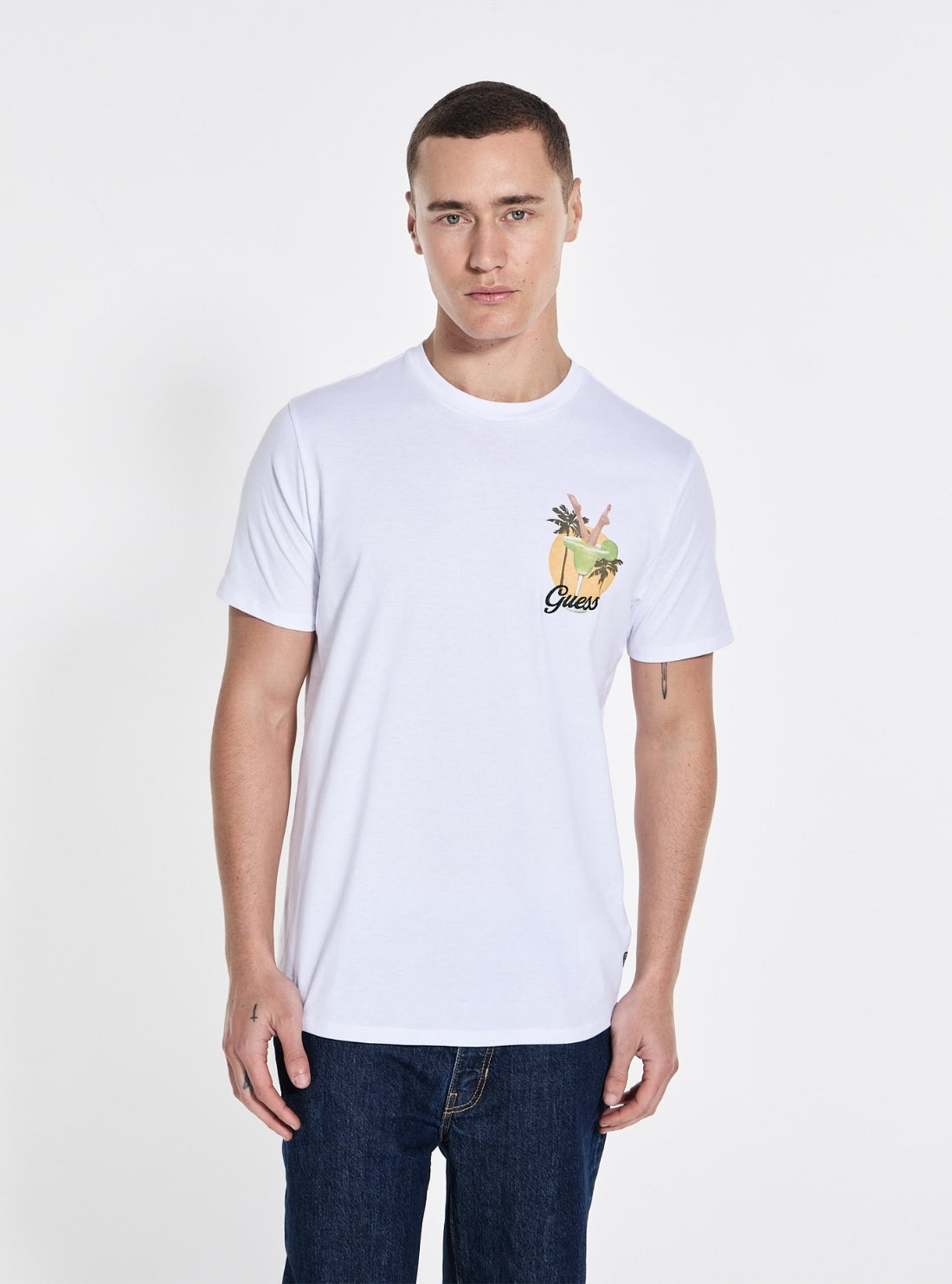 GUESS Mens White Basic Pacific Beach Club T-Shirt M5GI58KBW41 Front View