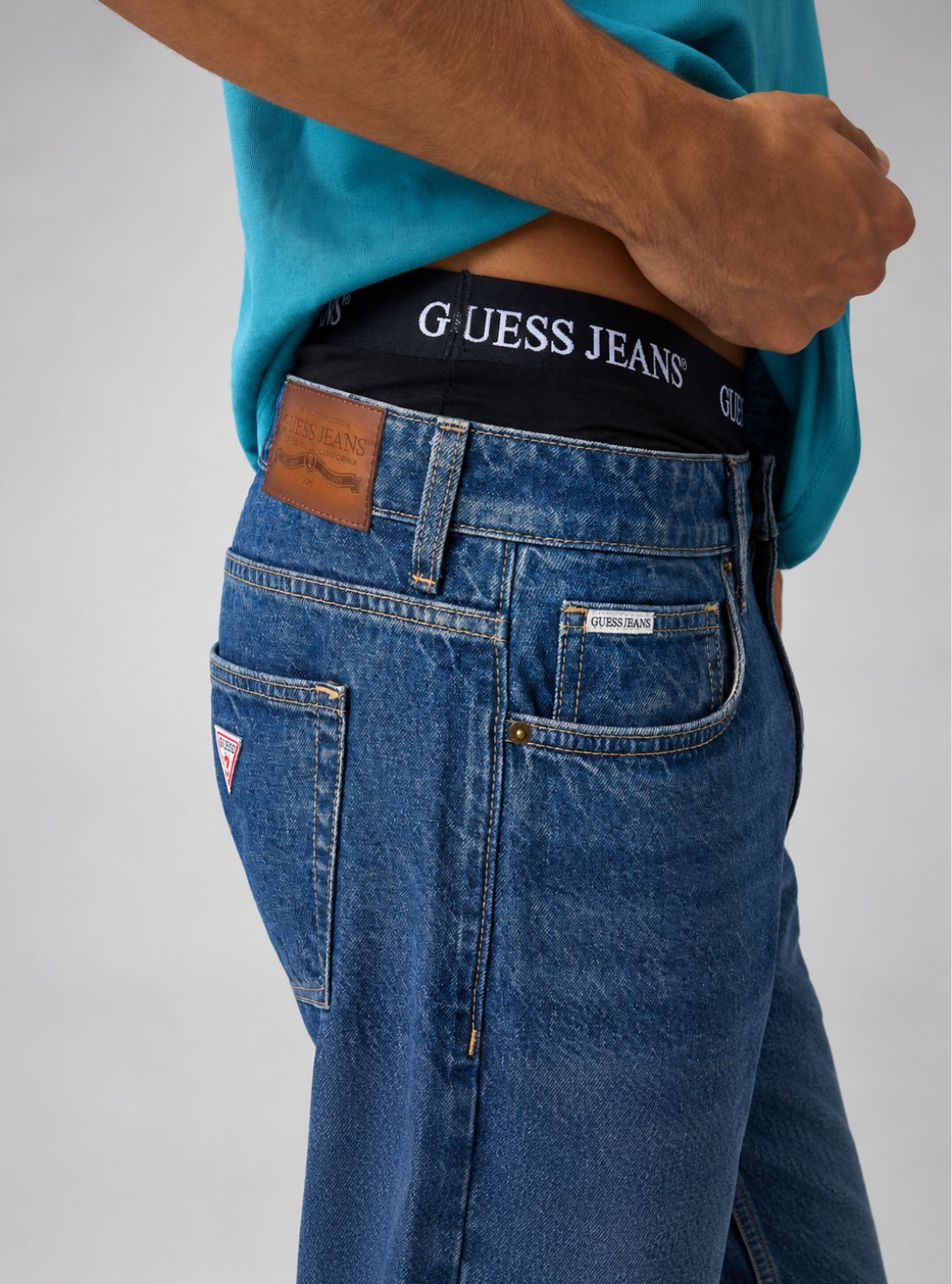 Guess Jeans G18 Relaxed Jeans in Medium Wash M5YAB3D6368 Detail View