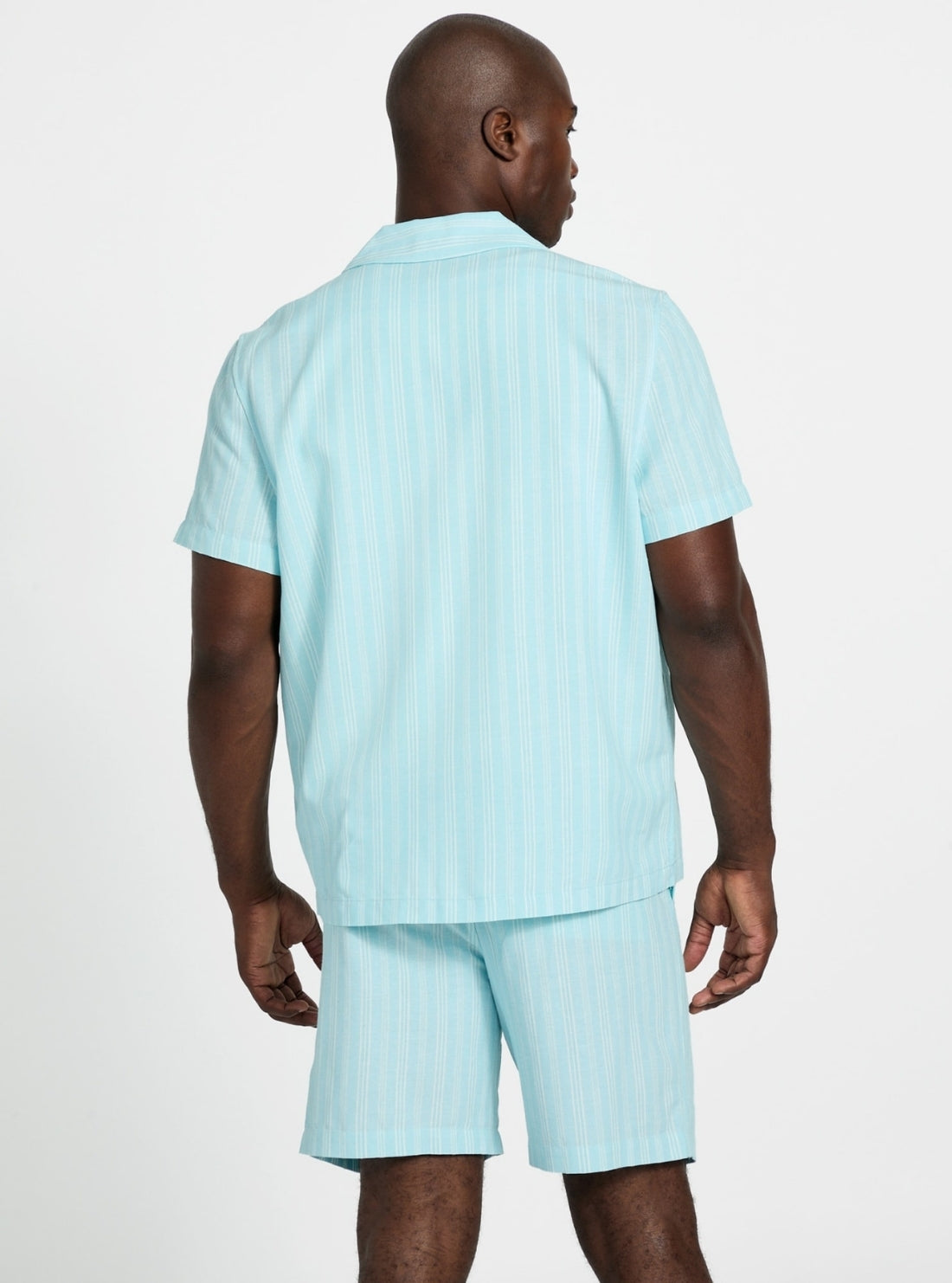 GUESS Mens Dazzle Aqua Fletcher Linen Shirt M5YH81WHBY0 Back View