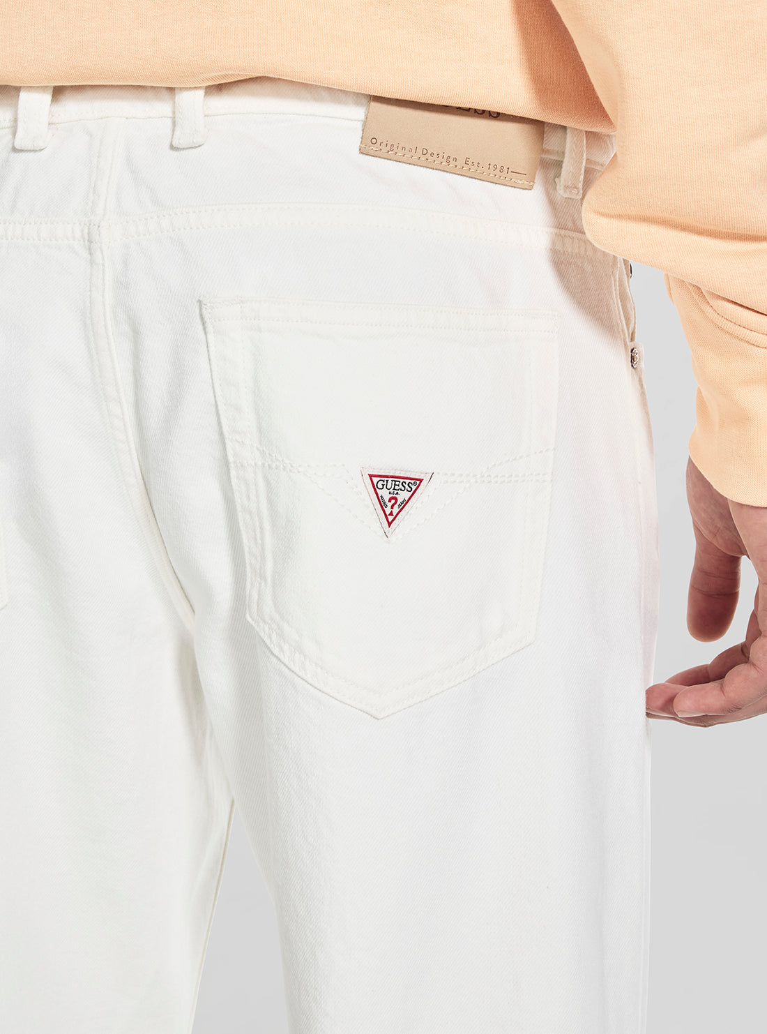 GUESS Mens White Mid-Rise Damon Jeans M6GA82D0781 Detail View2