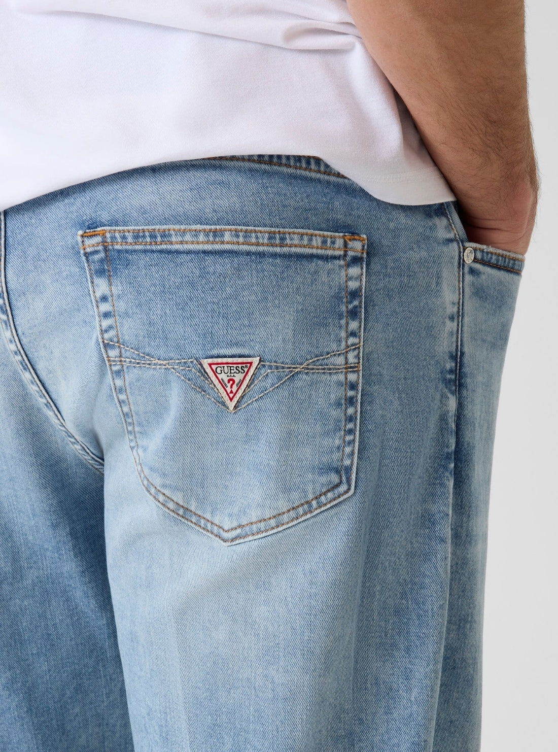 GUESS Mens Mid-Rise Damon Jeans in Light Wash M6GA82D1090 Detail View