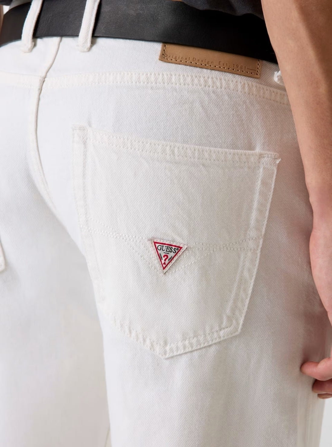 GUESS Mens White Angels Slim Straight Jeans M6GAN2D0780 Detail View