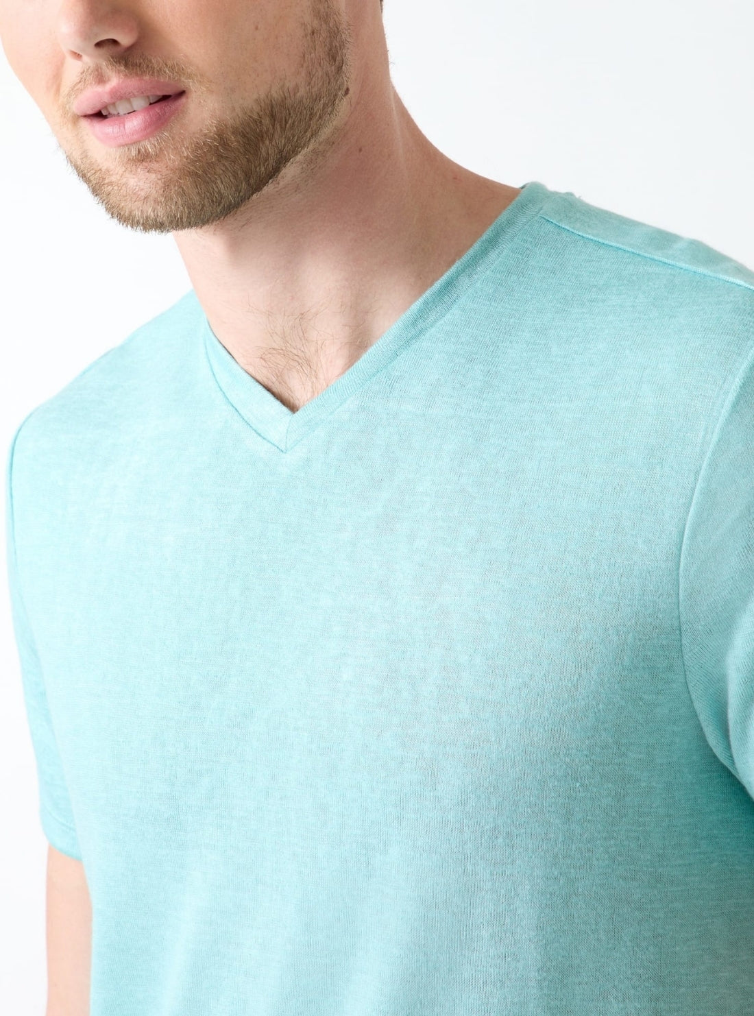GUESS Mens Laguna Tide Highpoint Slub Jersey T-Shirt M6GP41K3219 Detail View