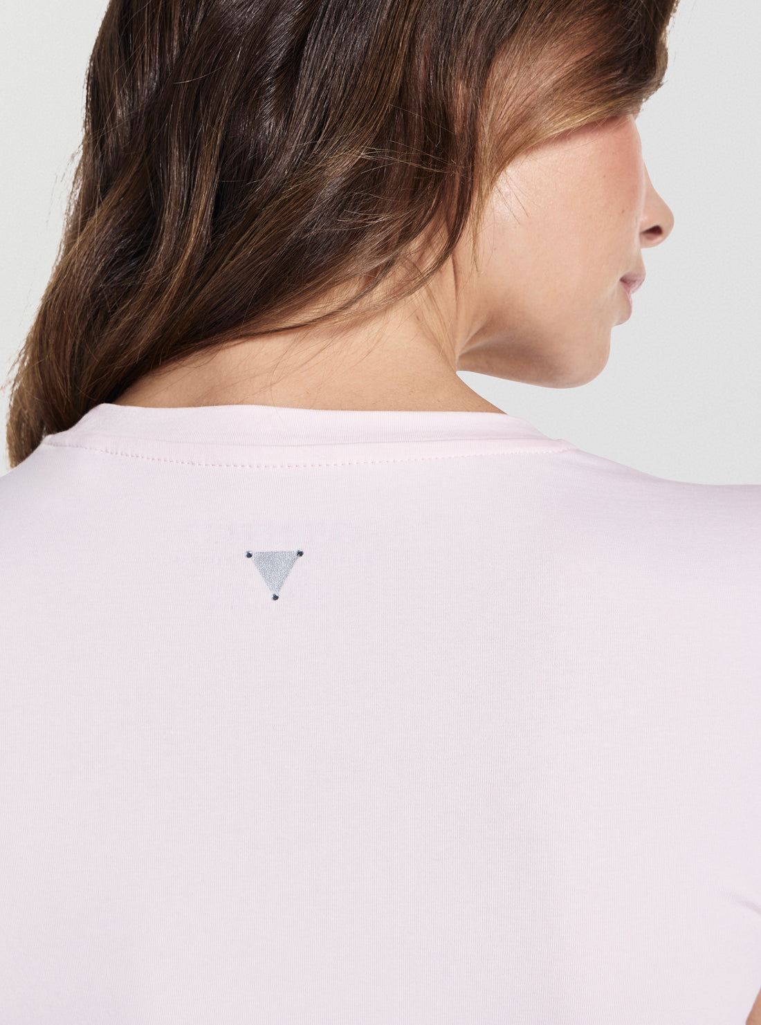 GUESS Womens Pink Leaf Triangle Logo T-Shirt W5GI07J1314 Detail Back View