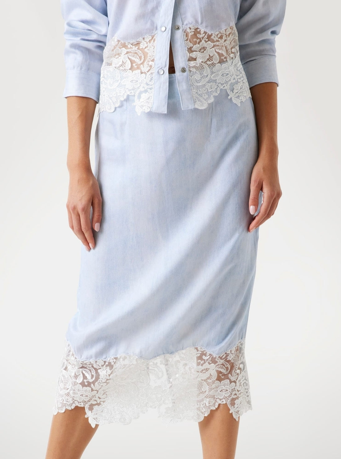 GUESS Womens Blue Lana Midi Skirt W5YD0JW0310 Front View_2