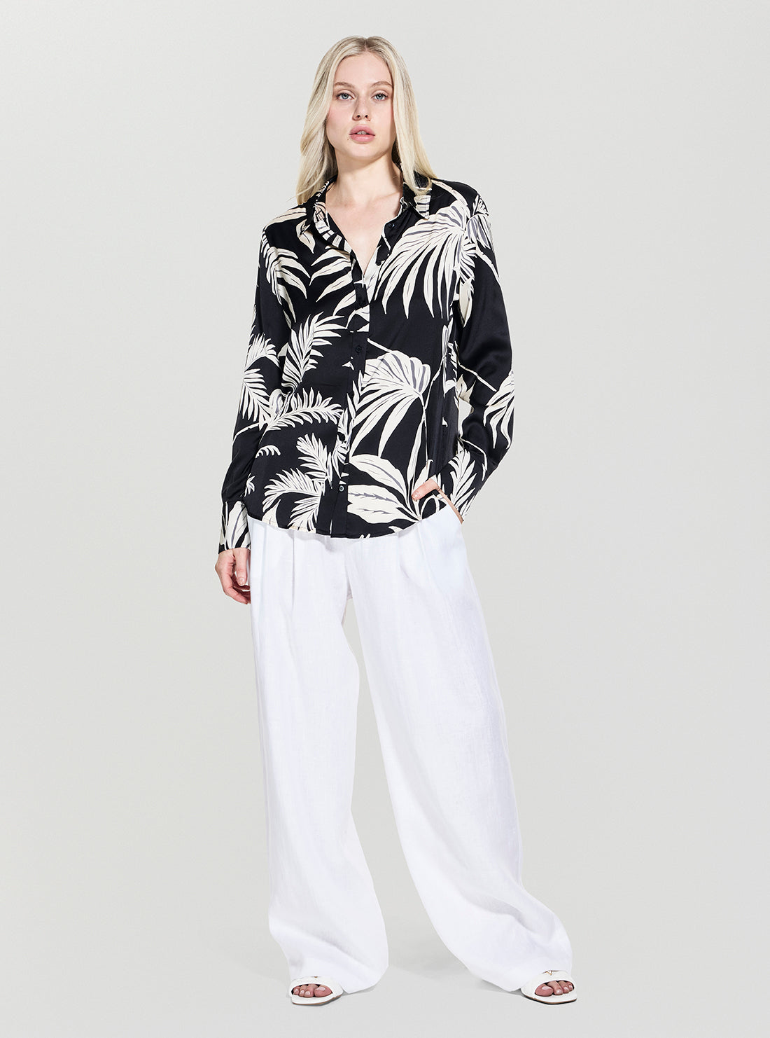 GUESS Womens Eco Tropical Black Print Concetta Button-Up Shirt W5YH03WF1T2 Full View