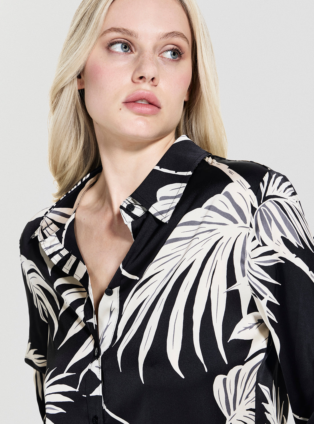 GUESS Womens Eco Tropical Black Print Concetta Button-Up Shirt W5YH03WF1T2 Detail View