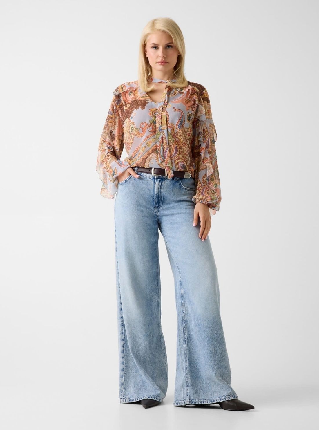 GUESS Womens Peach Paisley Print Ruffle Top W6PH0GWP691 Full View