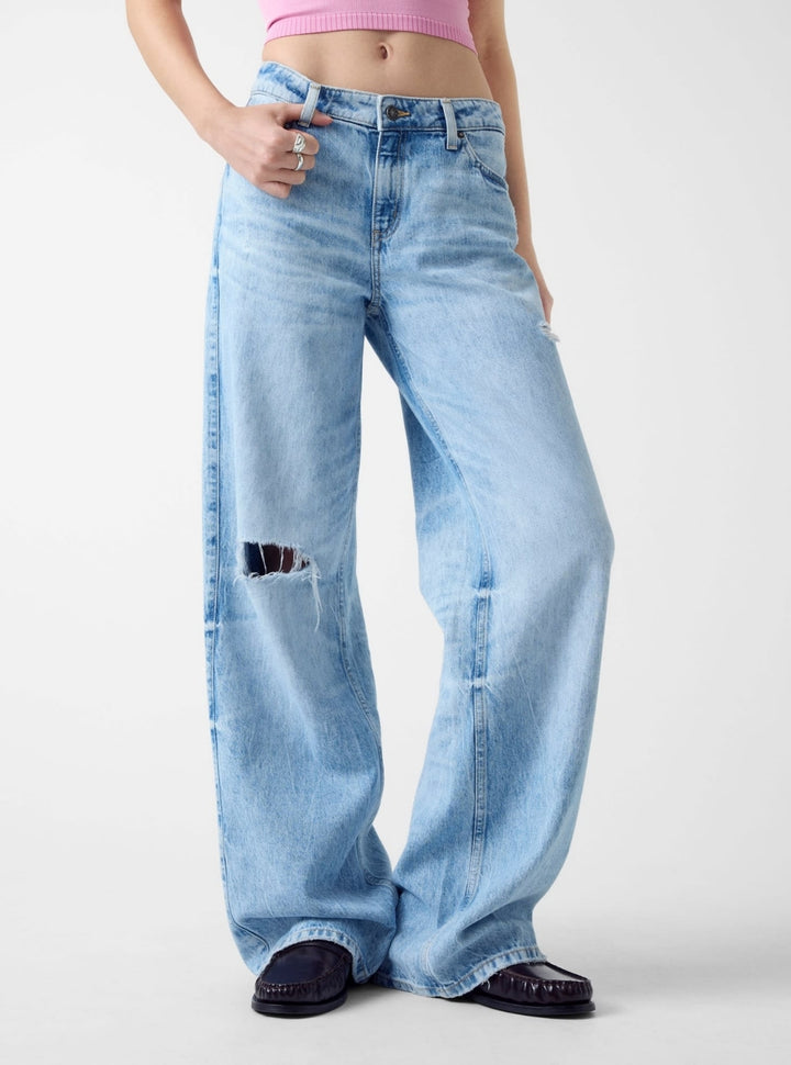 Guess Jeans G11 Wide Leg in Superlight Wash W6RA0YD6531 Front View
