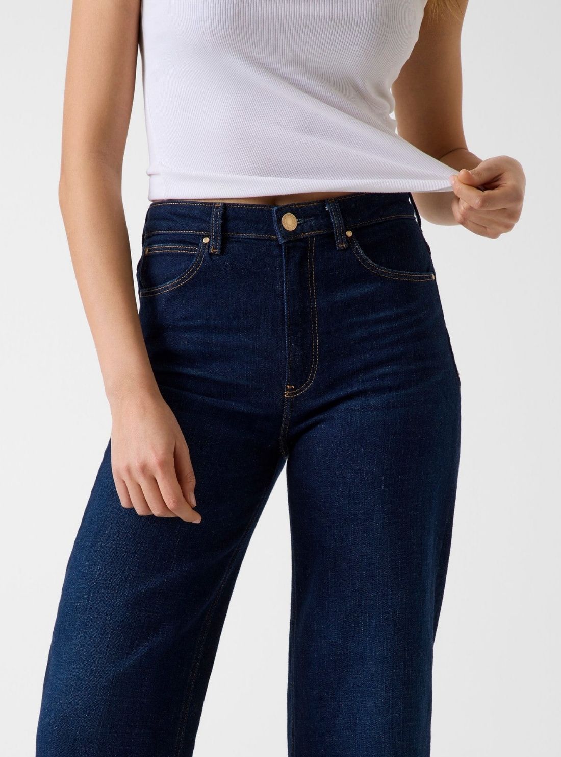 GUESS Womens High-Rise Wide Leg Jeans in Dark Wash W6RA1AD6881 Detail View