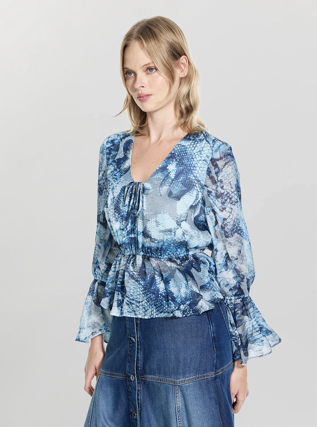 GUESS Womens Blue Lena Chiffon Top W6RH99WCWF2 Side View