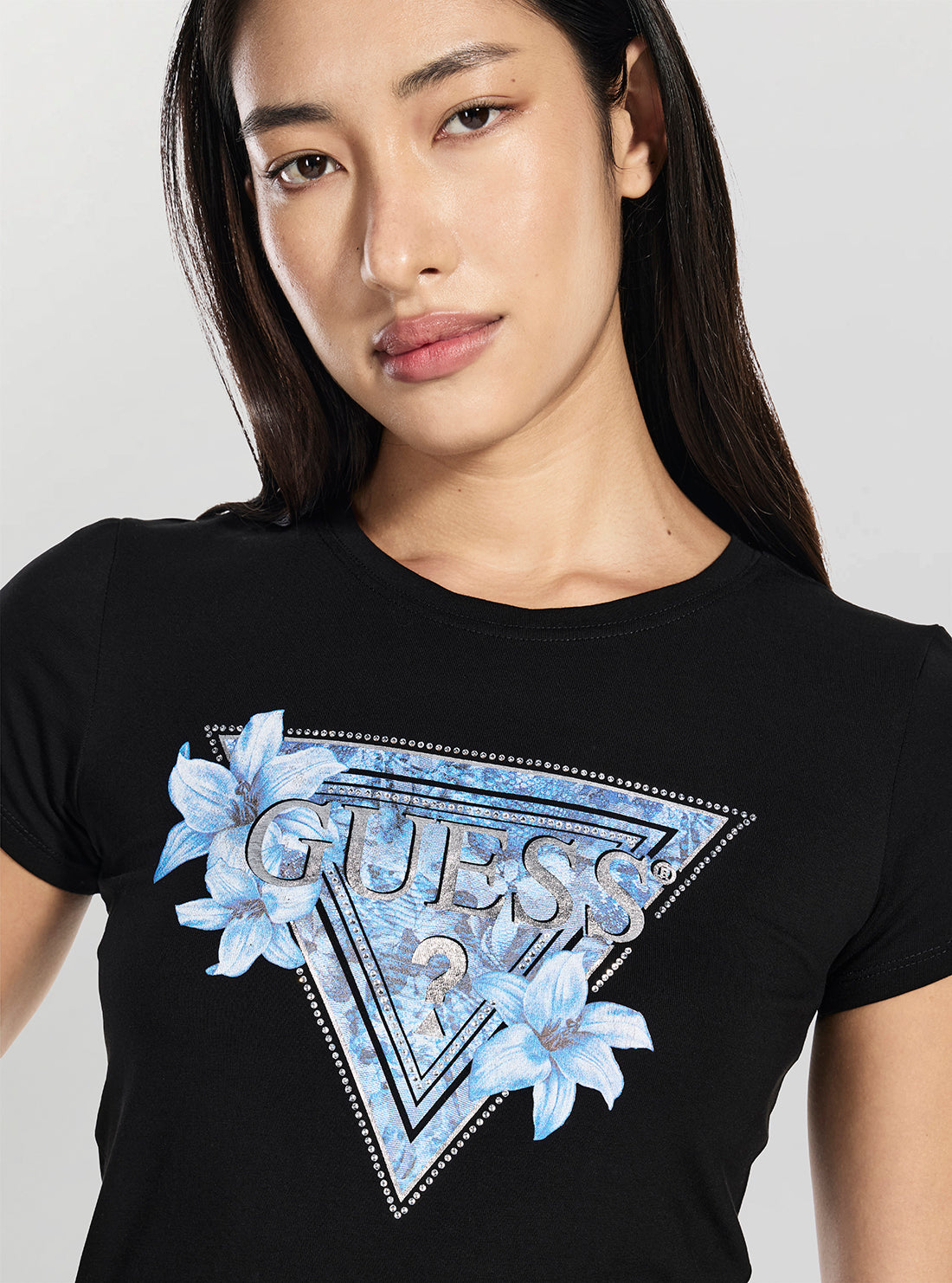 GUESS Womens Black Passion Blue Logo T-Shirt W6RI61KA0Q1 Detail VIew