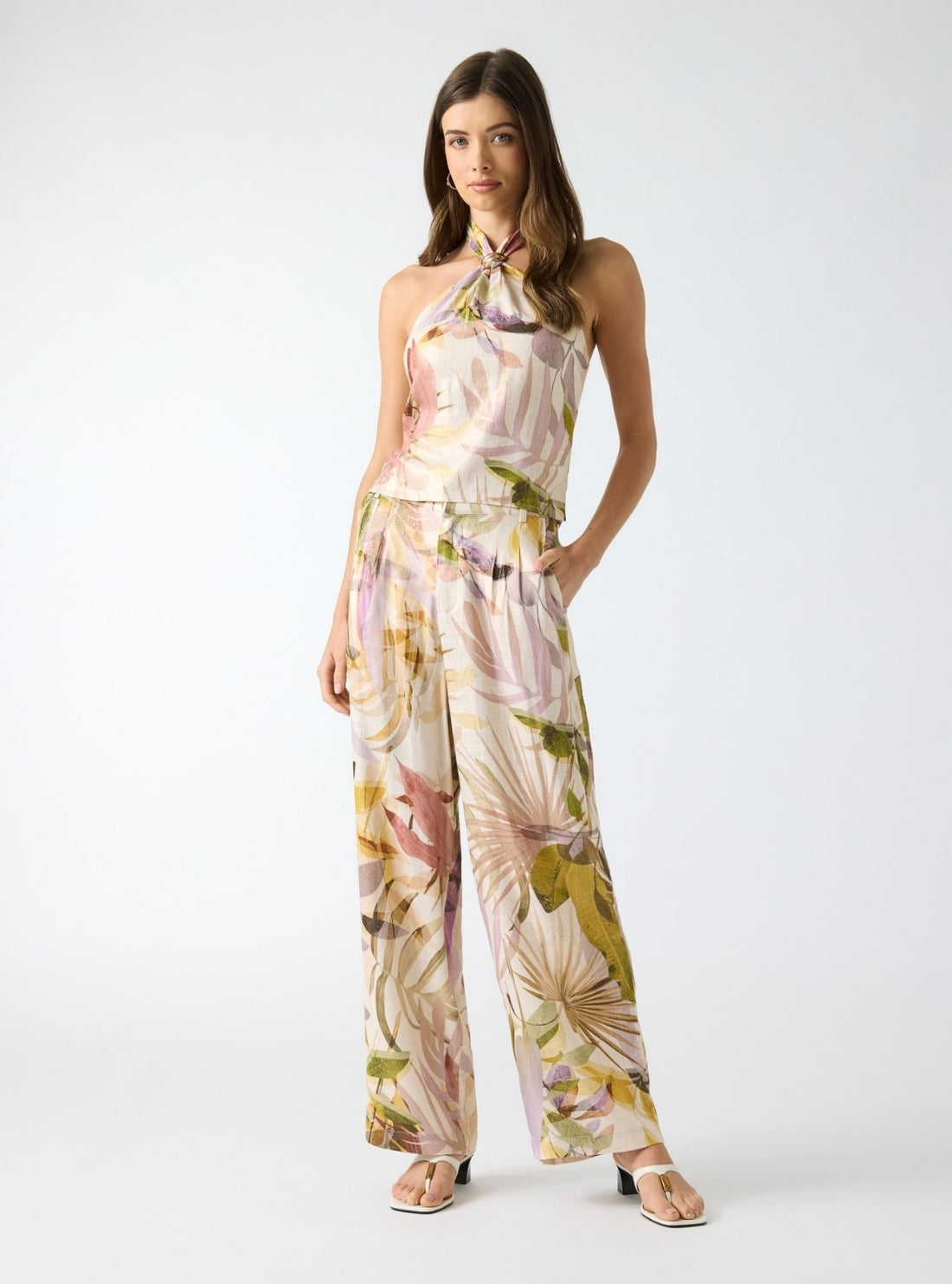 GUESS Womens Sarika Palm Print Kiara Linen Halter Top W6YH90W3885 Full View