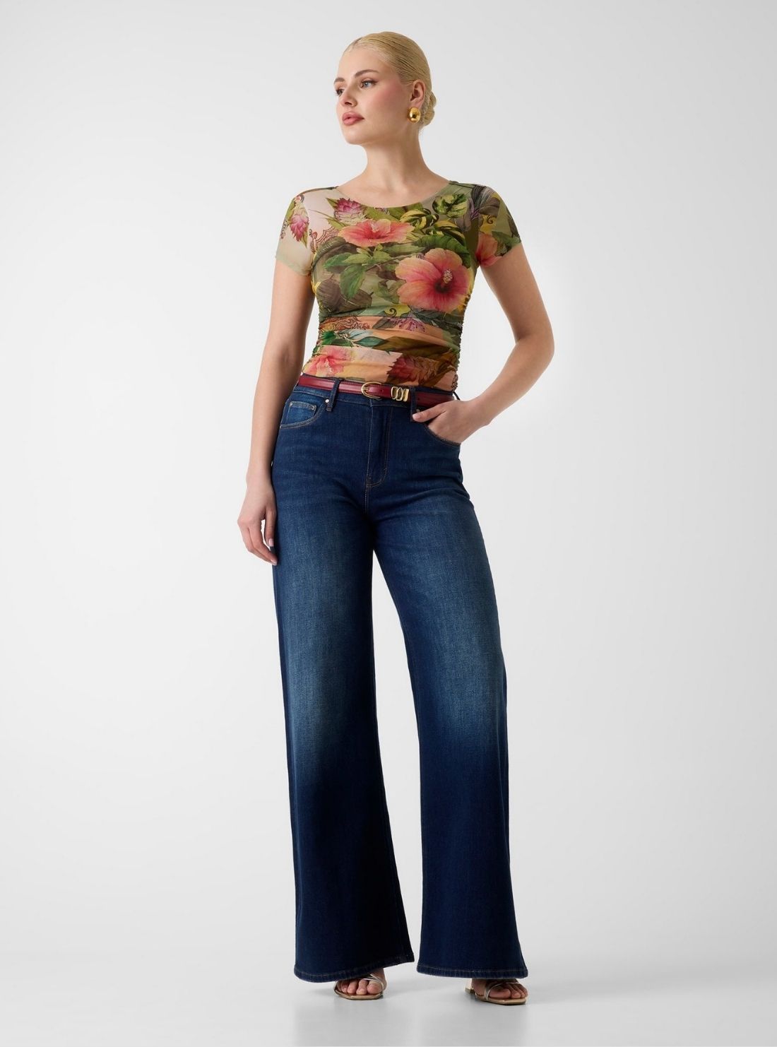 GUESS Womens Eco Hibiscus Jardin Print Hani Cut-Out Top W6YP47K4526 Full View
