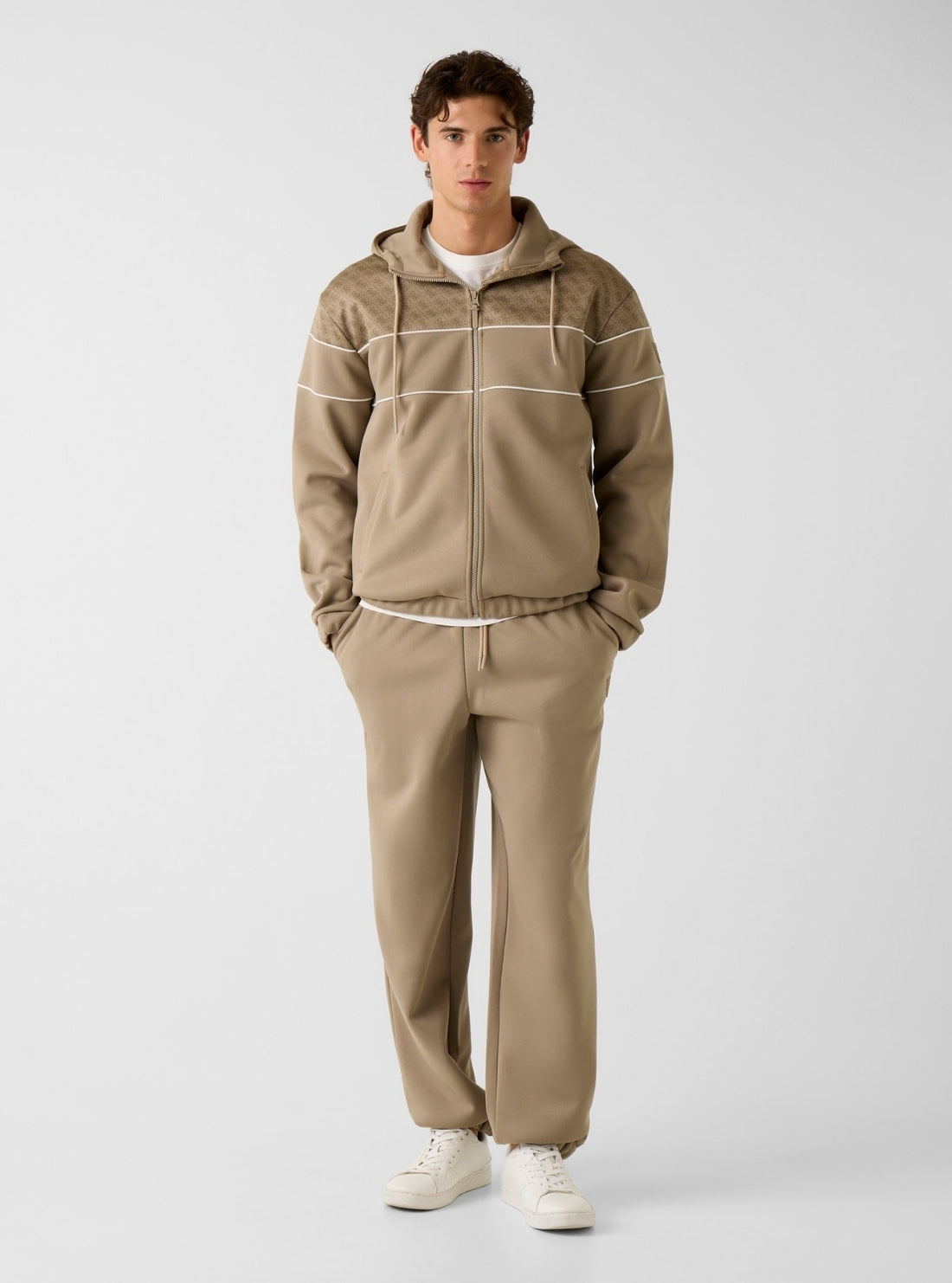 GUESS Mens Beige Anoki 4G Zip Hoodie Active Sweatshirt Z6RQ13KD472 Full View