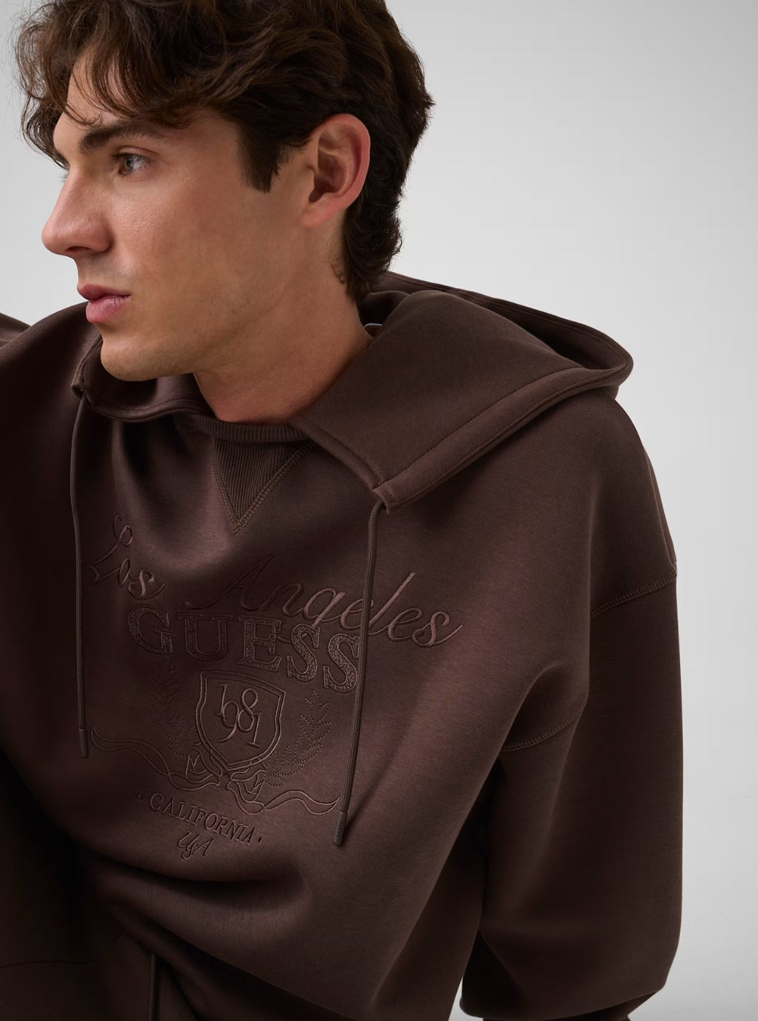 GUESS Mens Brown Herald Hoodie Active Sweatshirt Z6YQ21K4991 Detail View