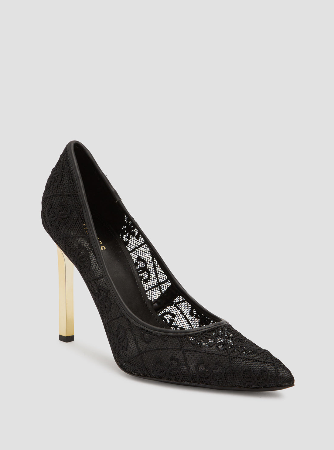 GUESS Women's Black Seannay Logo Pumps SEANNAY Front View