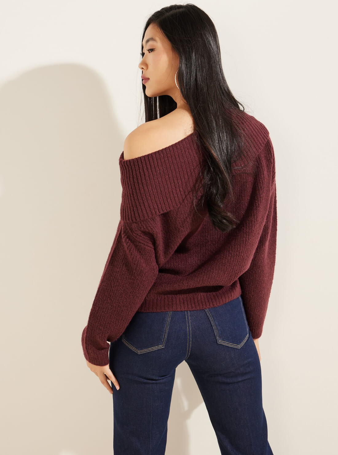 GUESS Womens Eco Burgundy Gerri Off Shoulder Knit Top W2RR31Z2YZ0 Back View